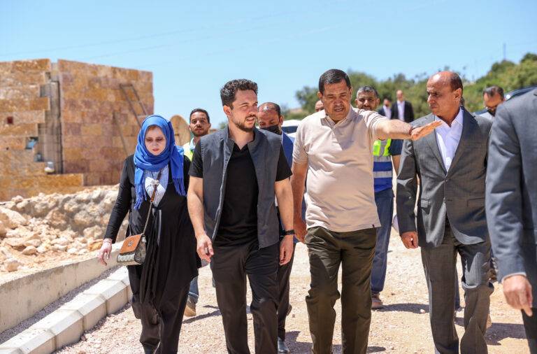 ولي العهد يتفقد مشروع تلفريك عجلون