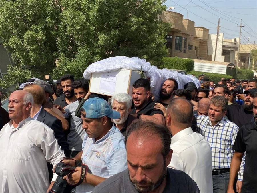 بعد 5 أيام من زواجه.. تشييع جثمان عريس بغداد الذي قضى في القصف التركي (صور)