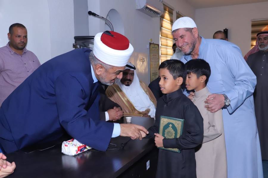 وزير الأوقاف يتفقد المراكز الصيفية لتحفيظ القرآن الكريم في قضاء الجفر...صور