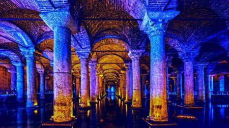 إسطنبول تعيد افتتاح القصر المغمور بعد ترميمه