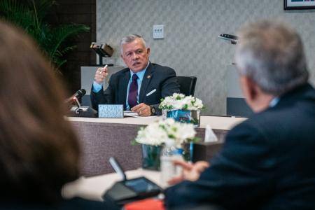 الملك: تراجع الأداء الوظيفي وترهل الإدارة يعيقان التقدم