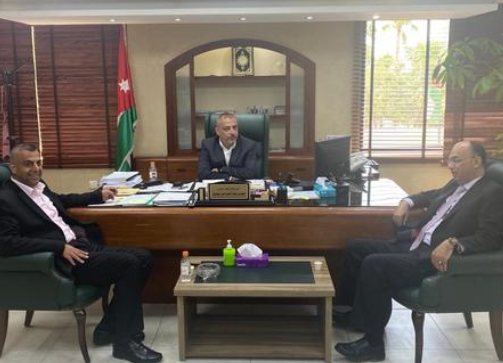 السلط.. البطاينة يوعز بحل مشكلة الصرف الصحي في اسكان المغاريب