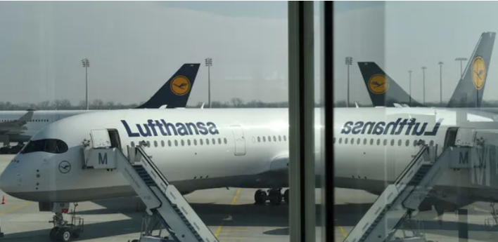 لوفتهانزا تلغي أكثر من ألف رحلة طيران بسبب إضراب عمالي
