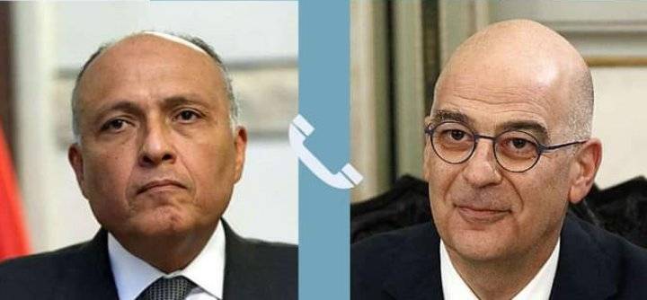 وزير الخارجية المصري سامح شكري يتلقى إتصالاً هاتفياً من وزير الخارجية اليوناني