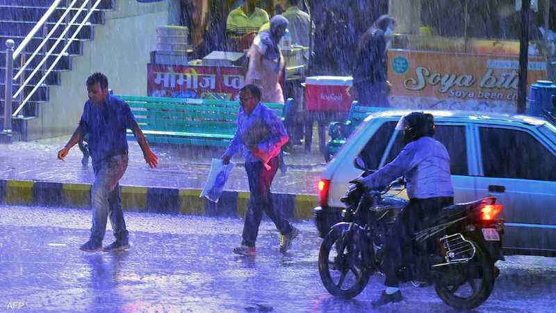 الصواعق تقتل العشرات بولاية هندية..وخبراء: تغير المناخ السبب