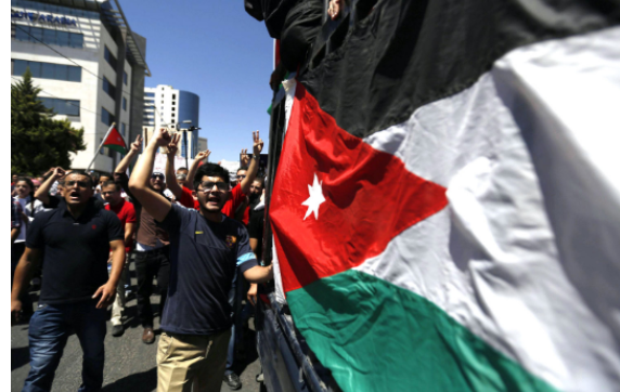 قطار الاصلاح انطلق مع ميلاد احزاب جديدة .. والنموذج المغربي يلوح بسماء عمان