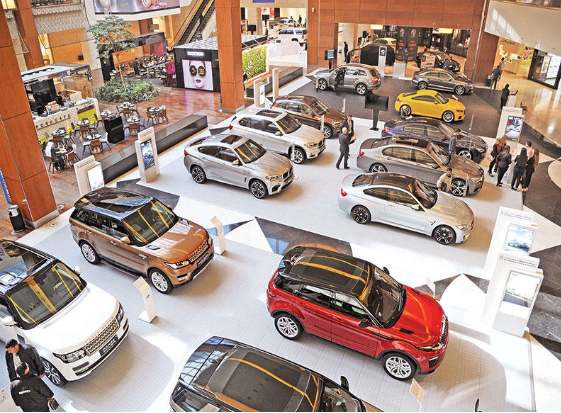 حبس مستثمر يملك أكبر مول للسيارات والحجز على ممتلكات بـ 6 ملايين دينار