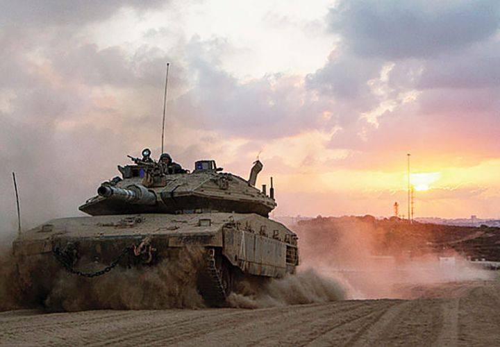 الدبابة الألمانية ليوبارد 2 تتميز  بقوة مدفعها  وبجهاز يرمي بدقة على الأهداف الثابتة والمتحركة