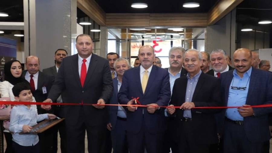 وزير الصناعة يفتتح مهرجان صيف عمان الدولي للتسوق