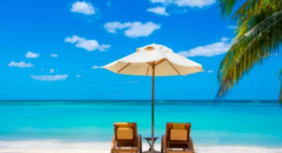 هل يجوز الوضوء بماء البحر والصلاة على الشاطئ؟؟؟