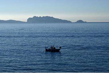 توقعات بموجة حر طويلة الأمد في مياه البحر المتوسط