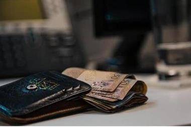 الضمان توضح حول صرف بدل إجازة الأمومة للعاملات في القطاع الخاص