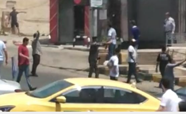 شاهد.. تدخل سريع من نشامى الدفاع المدني يحول دون احتراق مطعم بشكل كامل بعمان