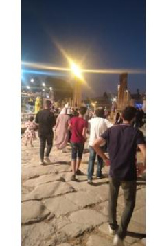 اللبنة الجرشية، والمعجنات والمنتجات البيتية والاغذية المنزلية اهم المعروضات على الساحة الرئيسية