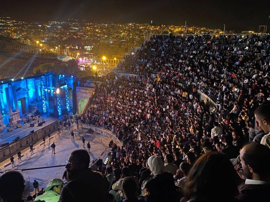 جرش الـ36 يواصل فعالياته على الشمالي وشارع الأعمدة