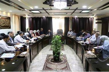 الكوفحي يستعرض خطط بلدية إربد أمام أبناء المدينة