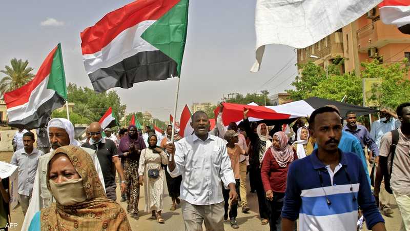السودانيون يحتجون مجددا للمطالبة بسلطة مدنية