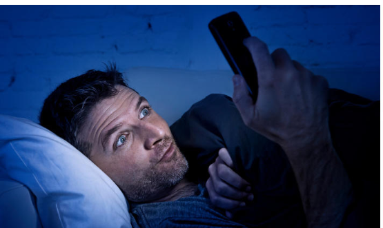 الإفتاء الأردنية: مشاهدة النساء العاريات على الإنترنت حرام