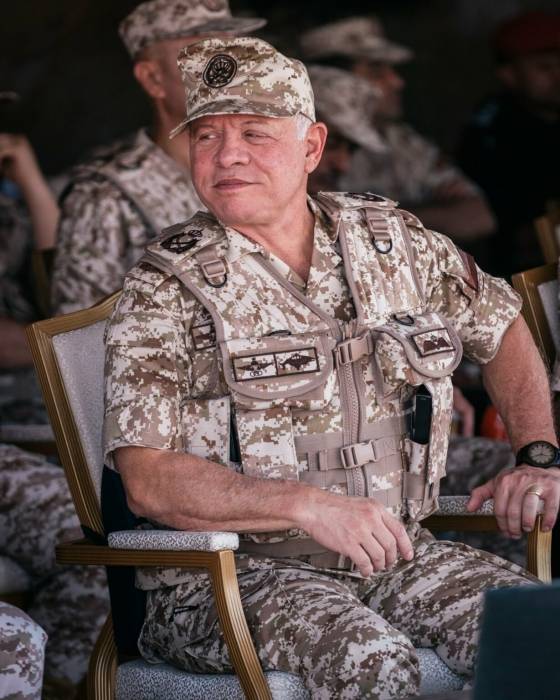 الملك يتابع مجريات التمرين التعبوي “الوعد الحق”... صور 