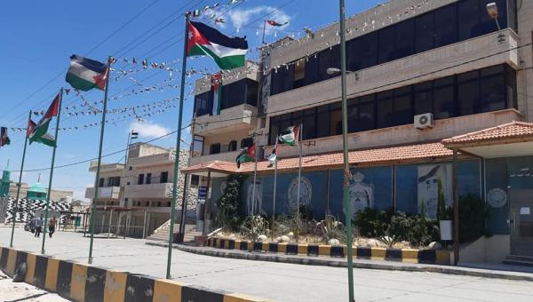 بلدية الجيزة تباشر بحملات رش لمكافحة الحشرات