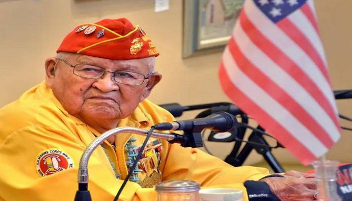 وفاة أحد آخر المتحدثين بشفرة الهنود الحمر بالحرب العالمية