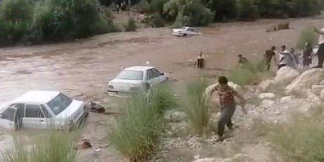 إيران.. ارتفاع عدد ضحايا السيول والفيضانات إلى 76 قتيلاً