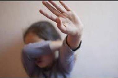 حبس زوجين عذبا طفلتهما حتى الموت في مصر