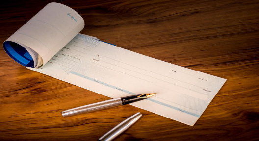 6 نسبة انخفاض قيمة الشيكات المتداولة لشهر تموز