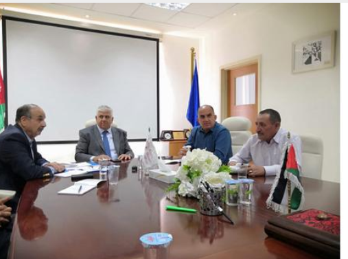 رئيس الجامعة الاميركية يلتقى عضو مجلس المحافظة رئيس لجنة التربية عيسى الكرادشة واعضاء اللجنة