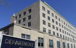 الخارجية الأميركية تحذر مسافريها من خطر التعرض للعنف بعد مقتل الظواهري