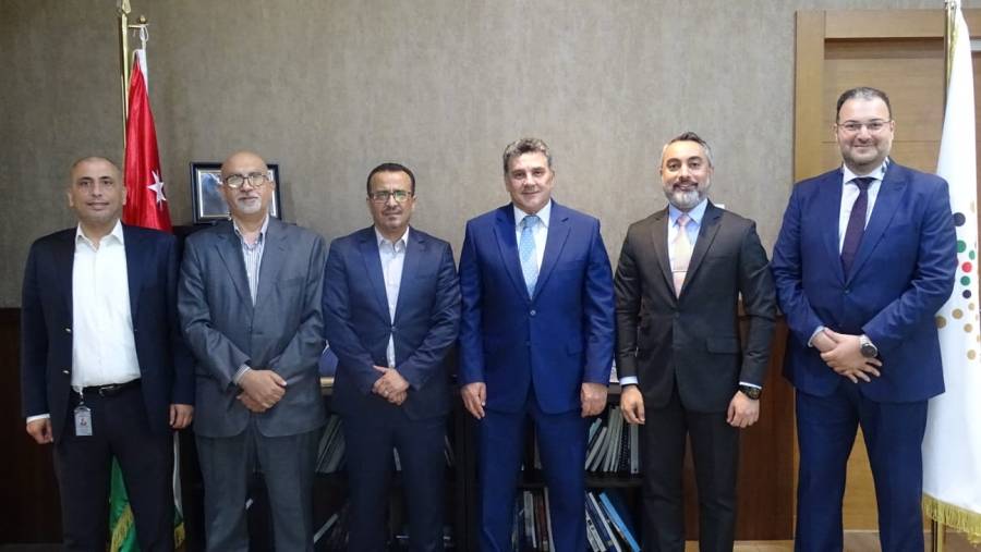 بحث التعاون بين تنظيم الاتصالات والاتحاد الدولي