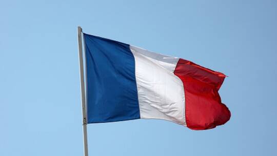 إحداها خطيرة.. 8 إصابات في انفجار بمصنع للمواد المتفجرة غرب فرنسا