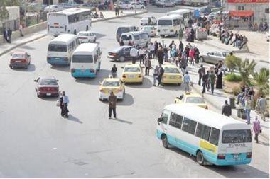 شكاوى من ارتفاع في أجور النقل.. والنقل البري للمواطنين: اشتكوا