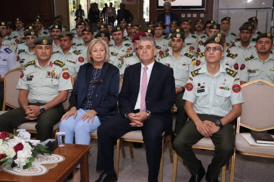 تخريج الدورة الرابعة من منتسبي القوات المسلحة في إدارة الوثائق وأرشفته