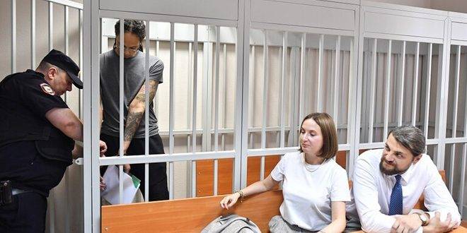 محكمة روسية تصدر حكماً بالسجن على لاعبة سلة أمريكية