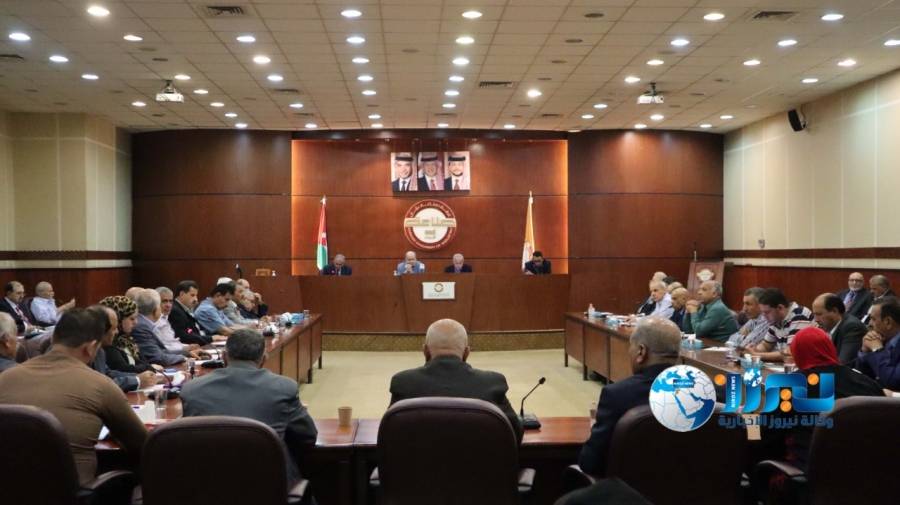 اللجنة الوطنية للعسكريين السابقين تنظم ندوة بحضور رئيس الوزراء السابق المصري  في غرفة صناعة عمان ...صور وفيديو