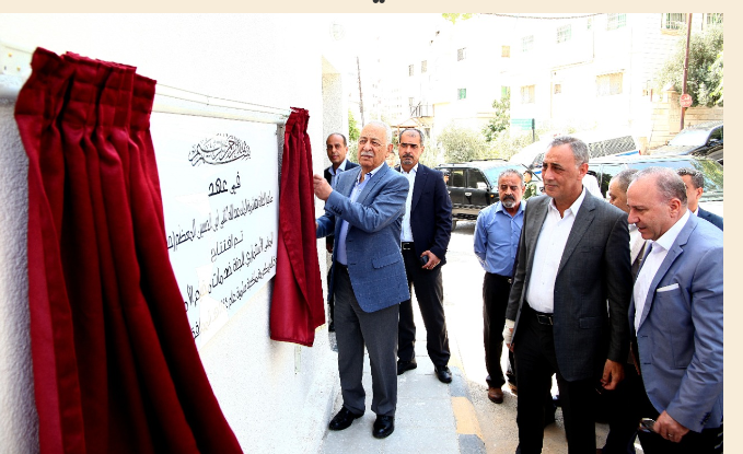 العيسوي يفتتح ويتفقد مشاريع مبادرات ملكية في عدد من المخيمات