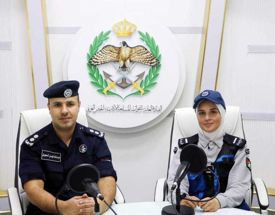 إذاعة الجيش العربي تستضيف الوكيل دفاع مدني ندى عمران