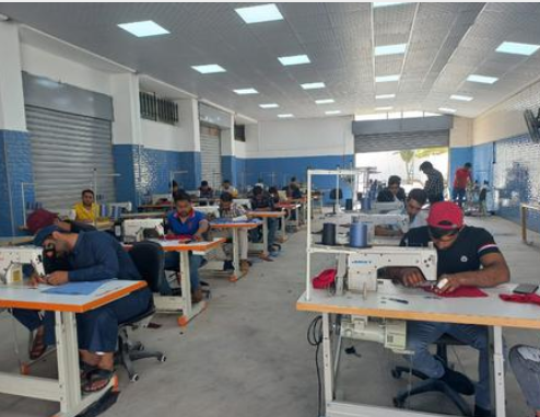 المباشرة بتدريب الدفعة الأولى للعمل في الفروع الإنتاجية بمجال الخياطة في الطفيلة