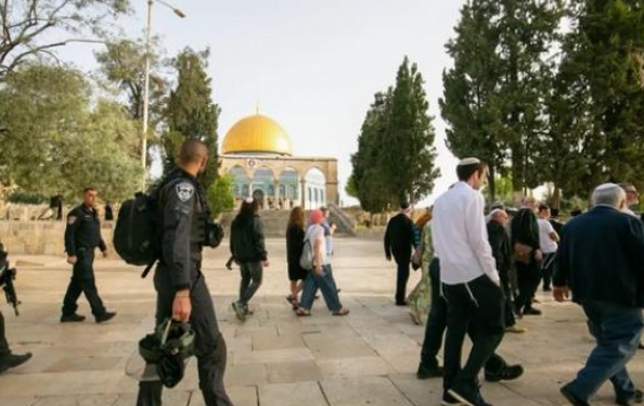 الهيئات والمرجعيات الاسلامية في القدس تدعو الدول الاسلامية لوقف الانتهاكات الاسرائيلية في الأقصى (بيان)