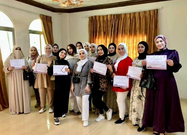 تخريج المشاركات بنادي البحث عن وظيفة بمركز شابات الطيبة