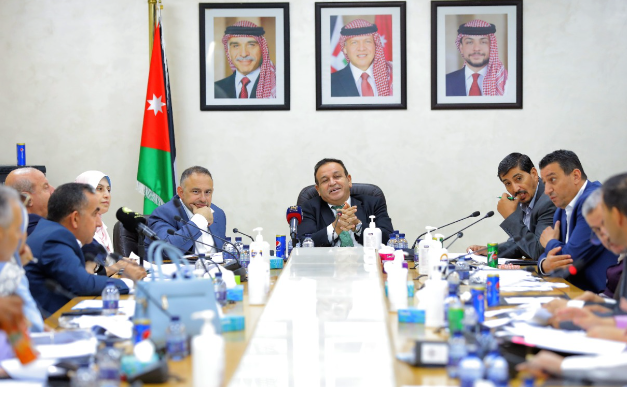 مالية النواب” تحيل مخالفتين في “الصحة” لمكافحة الفساد