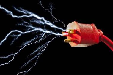 صعقة كهربائية تُصيب طفل بحروق بالغة في العقبة