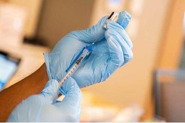 أوروبا تشتري 250 مليون جرعة لقاح مضاد لكورونا