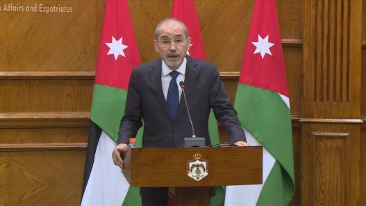 الصفدي: ضرورة الالتزام بالهدنة في اليمن خاصة ما يتعلق بفتح الطرق إلى تعز