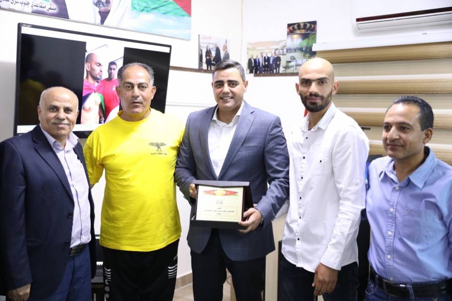 ملتقى متقاعدي جنوب شرق عمان العسكري يقيم حفل تكريم لعدي أبو حصوة