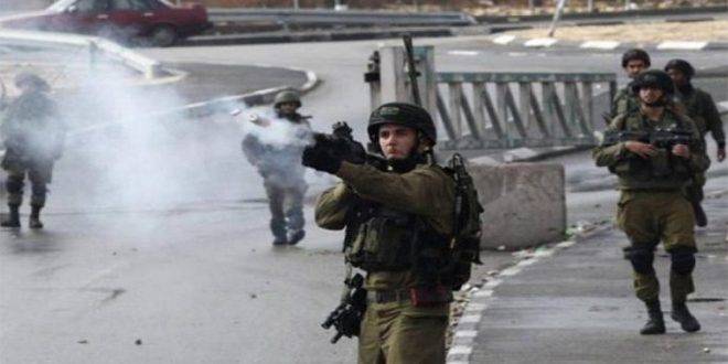 قوات الاحتلال تعتدي على الفلسطينيين في الضفة الغربية