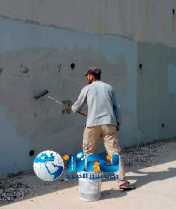 بلدية الجيزة وجامعة الشرق الأوسط تنفذان حملة صيانة لعدة مدارس