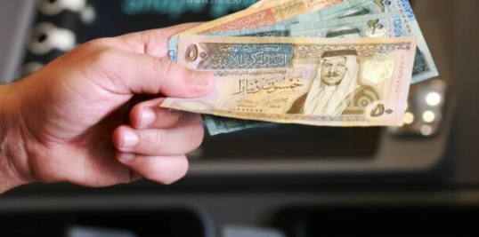 تحويل مستحقات نحو 100 عامل مصري غادروا الأردن نهائياً