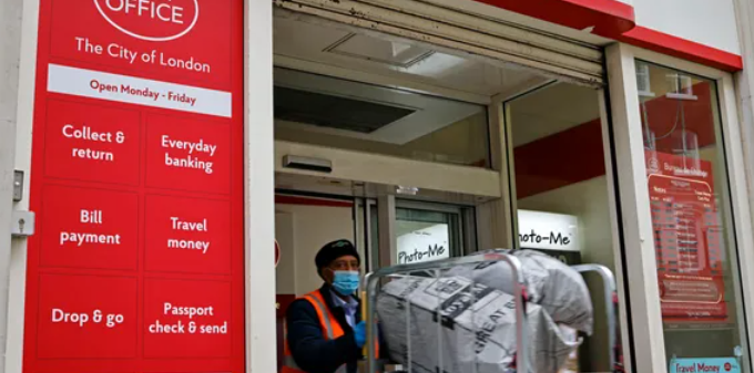 بهدف زيادة الأجور.. إضراب لعمال البريد الملكي في بريطانيا